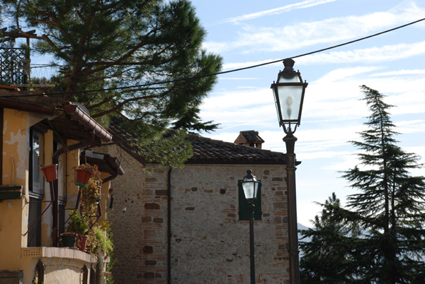 Rimini Verucchio lumiere lampione landscape panorama foto immagini emilia romagna alex picciafuochi alessandro art arte artist photo appennino italia italy